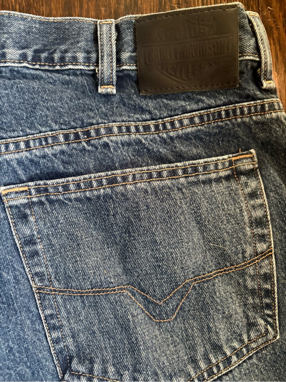 Harley-Davidson Men's Indigo Blue Denim Jeans with Leather Patch - Picture 7 of 7